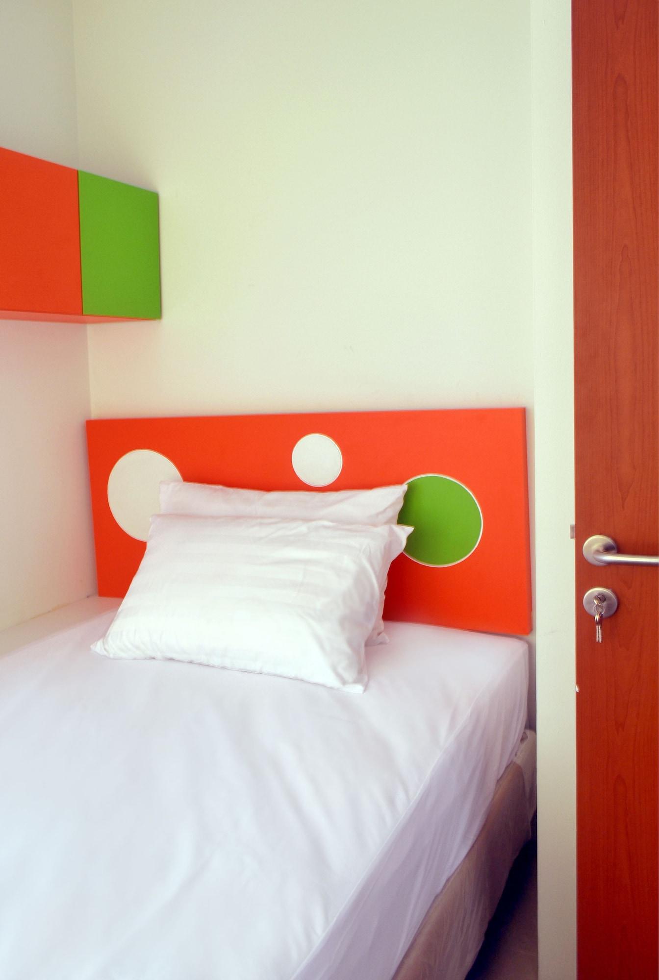 Titanium Express Homtel Hotell Jakarta Exteriör bild