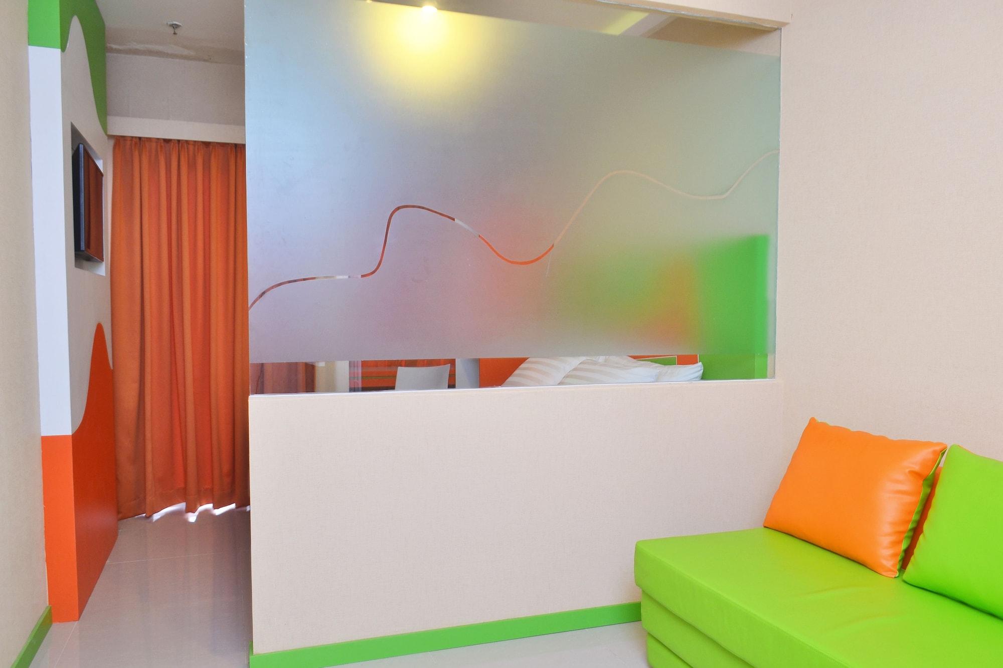 Titanium Express Homtel Hotell Jakarta Exteriör bild