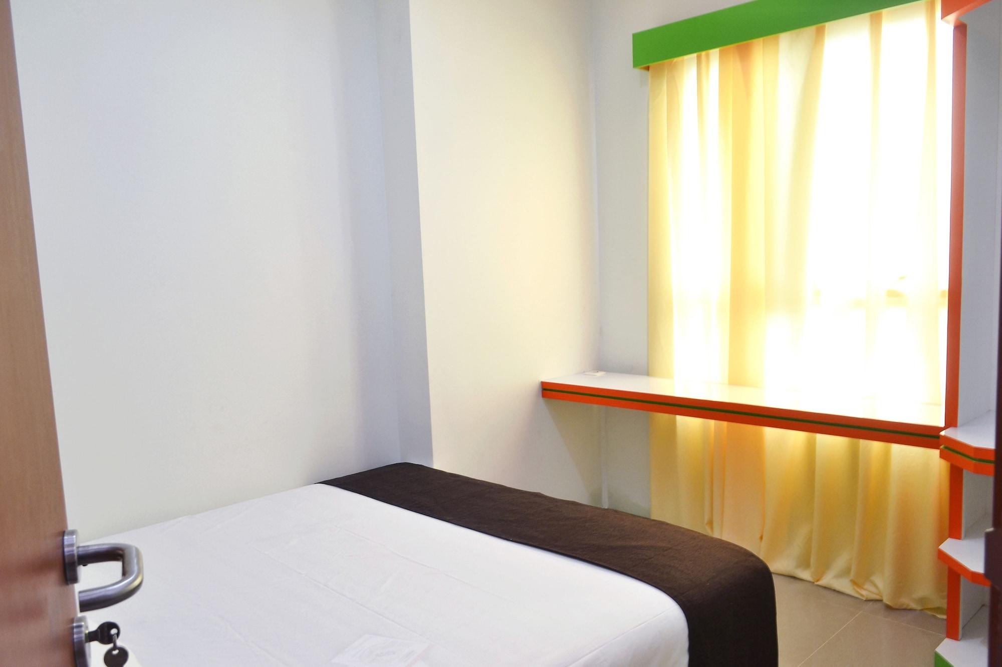 Titanium Express Homtel Hotell Jakarta Exteriör bild
