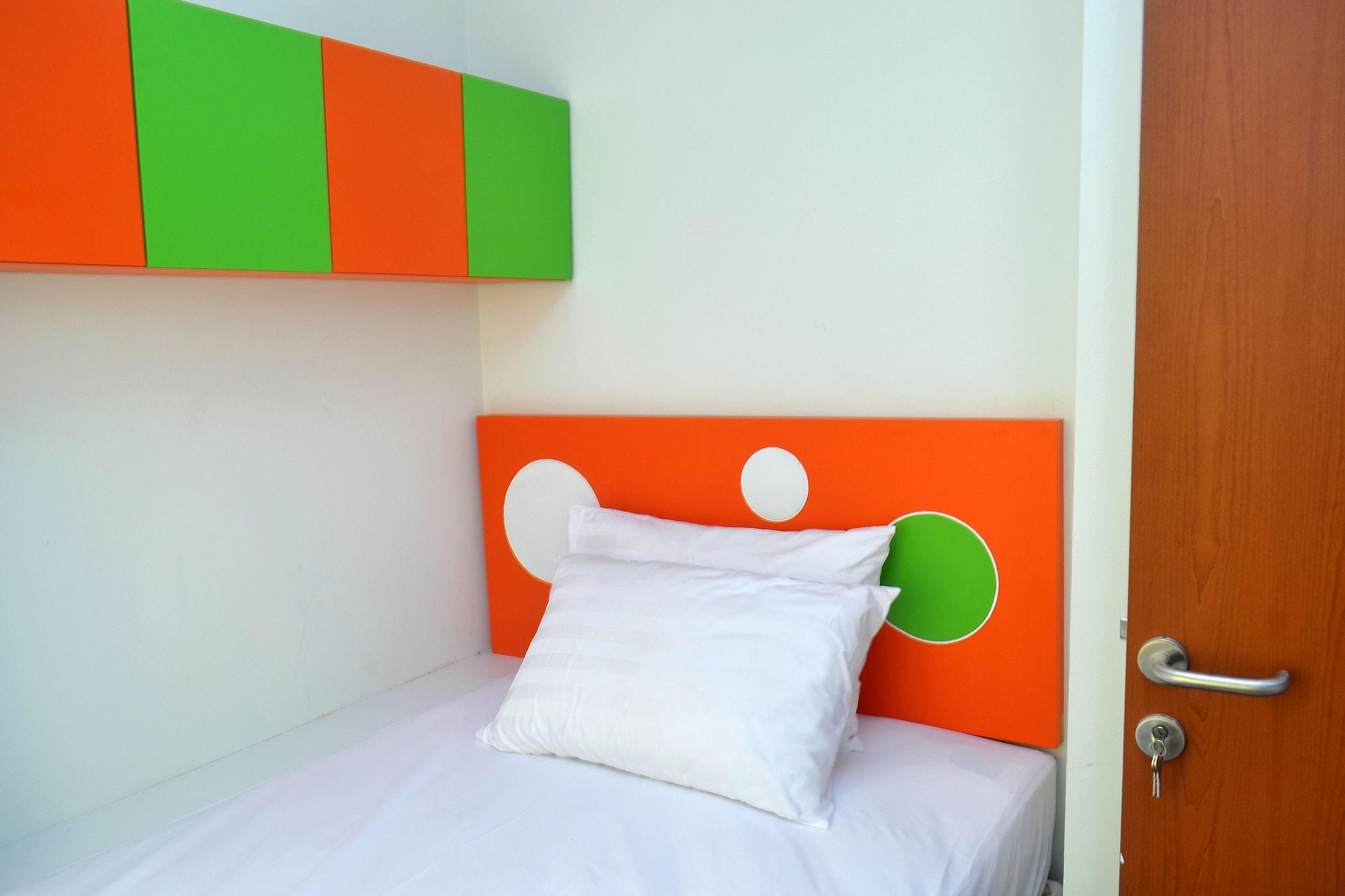 Titanium Express Homtel Hotell Jakarta Exteriör bild