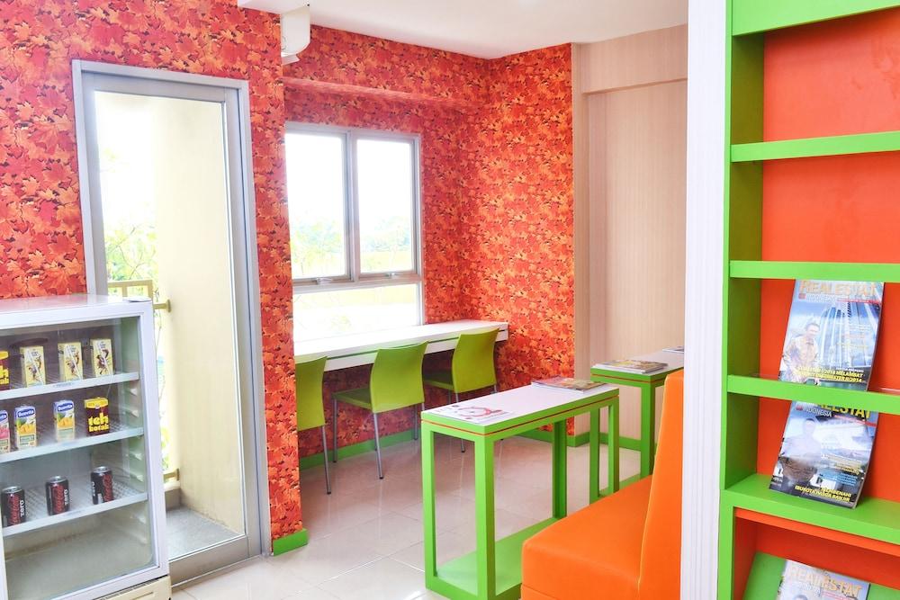 Titanium Express Homtel Hotell Jakarta Exteriör bild