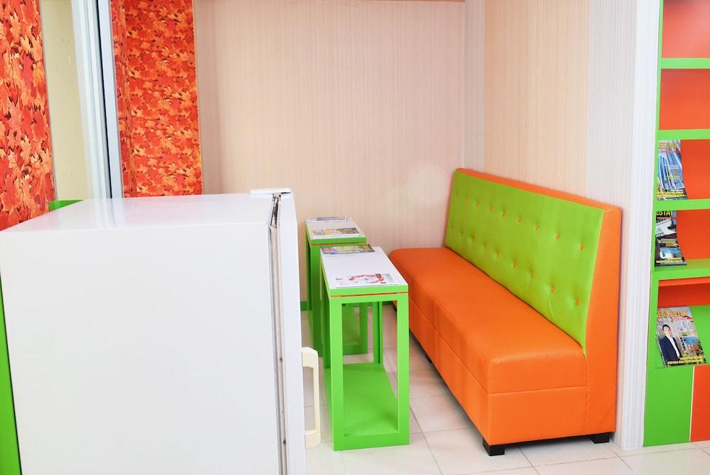 Titanium Express Homtel Hotell Jakarta Exteriör bild