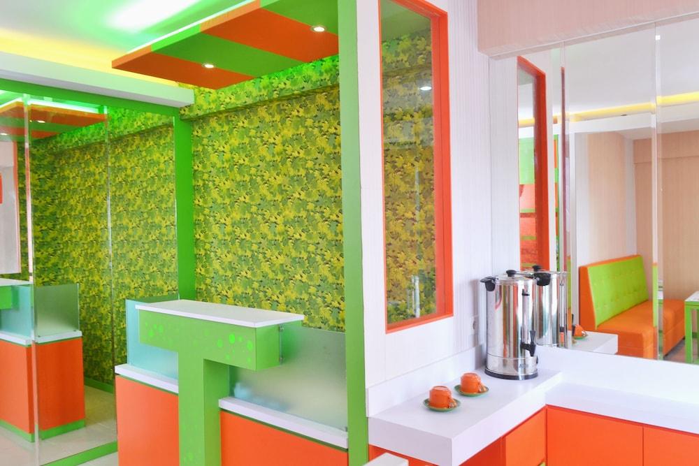 Titanium Express Homtel Hotell Jakarta Exteriör bild