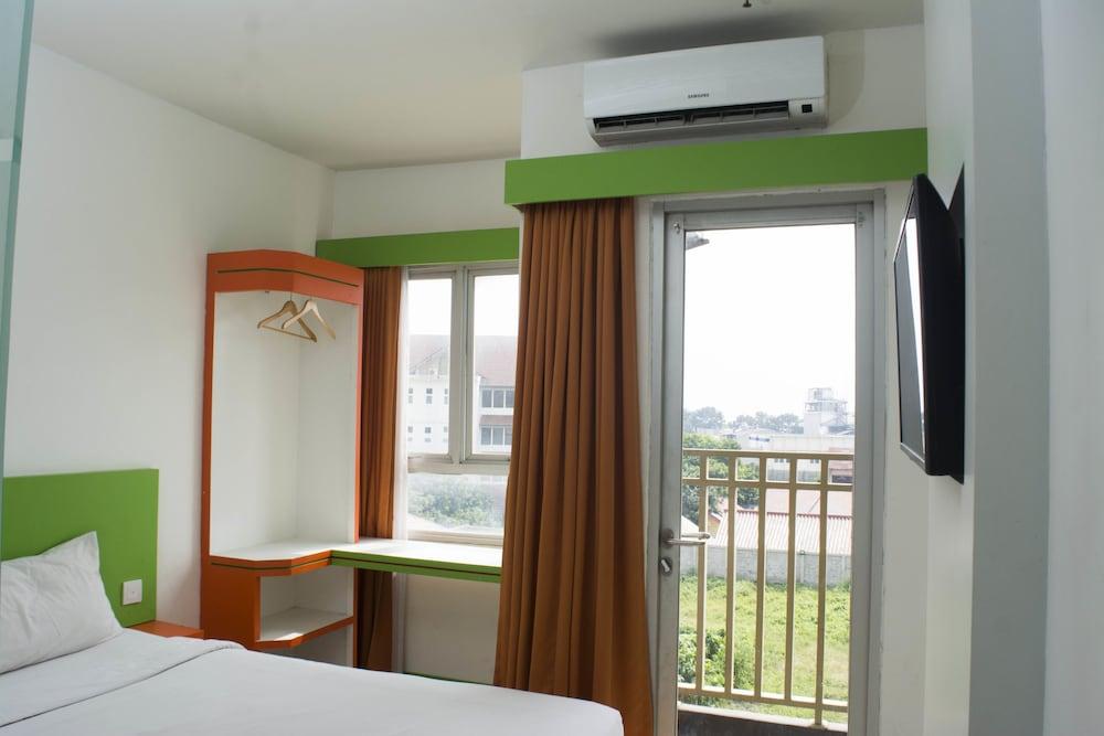 Titanium Express Homtel Hotell Jakarta Exteriör bild