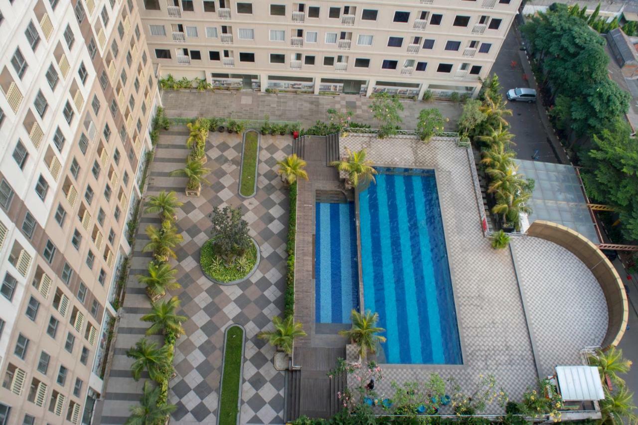 Titanium Express Homtel Hotell Jakarta Exteriör bild